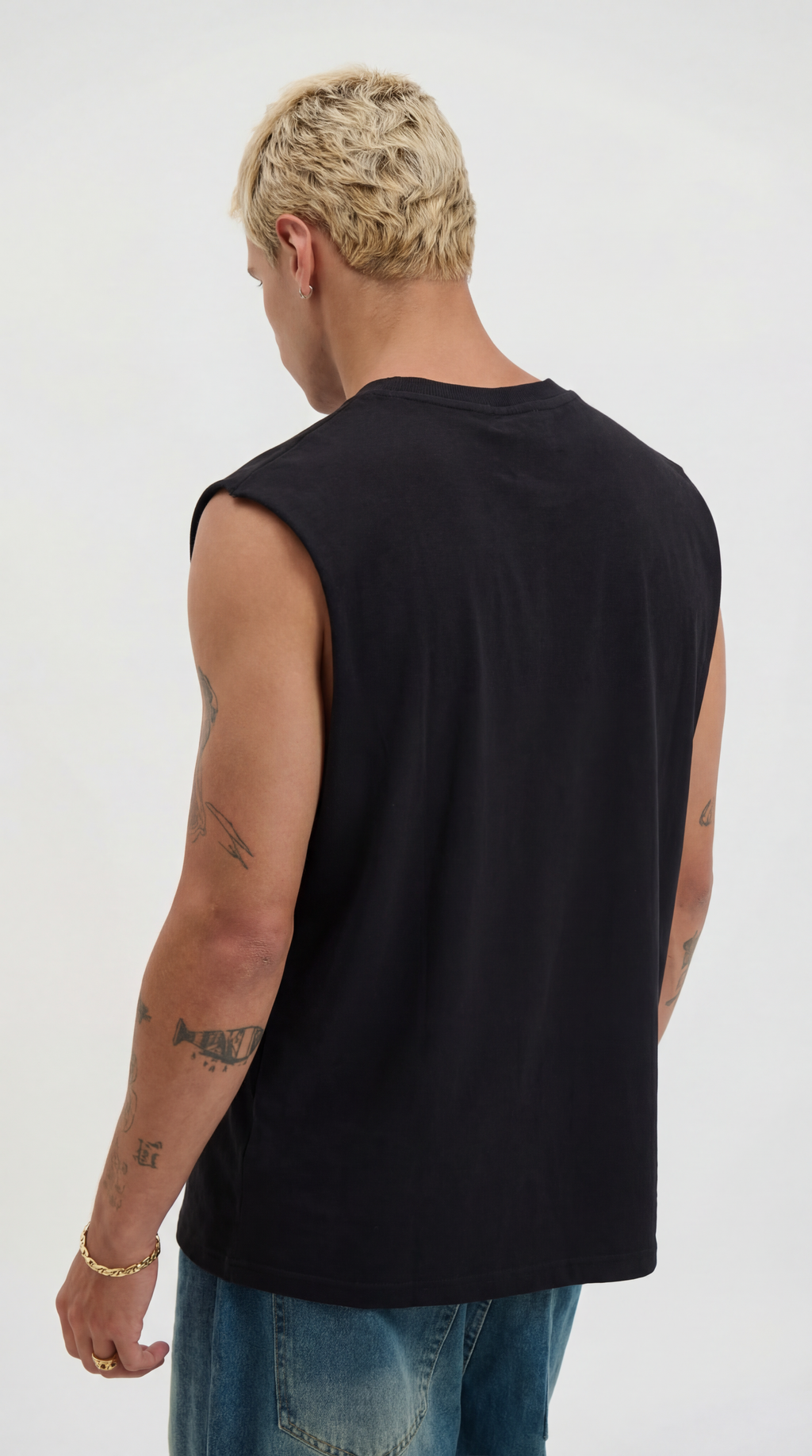 BLACK TANK TEE