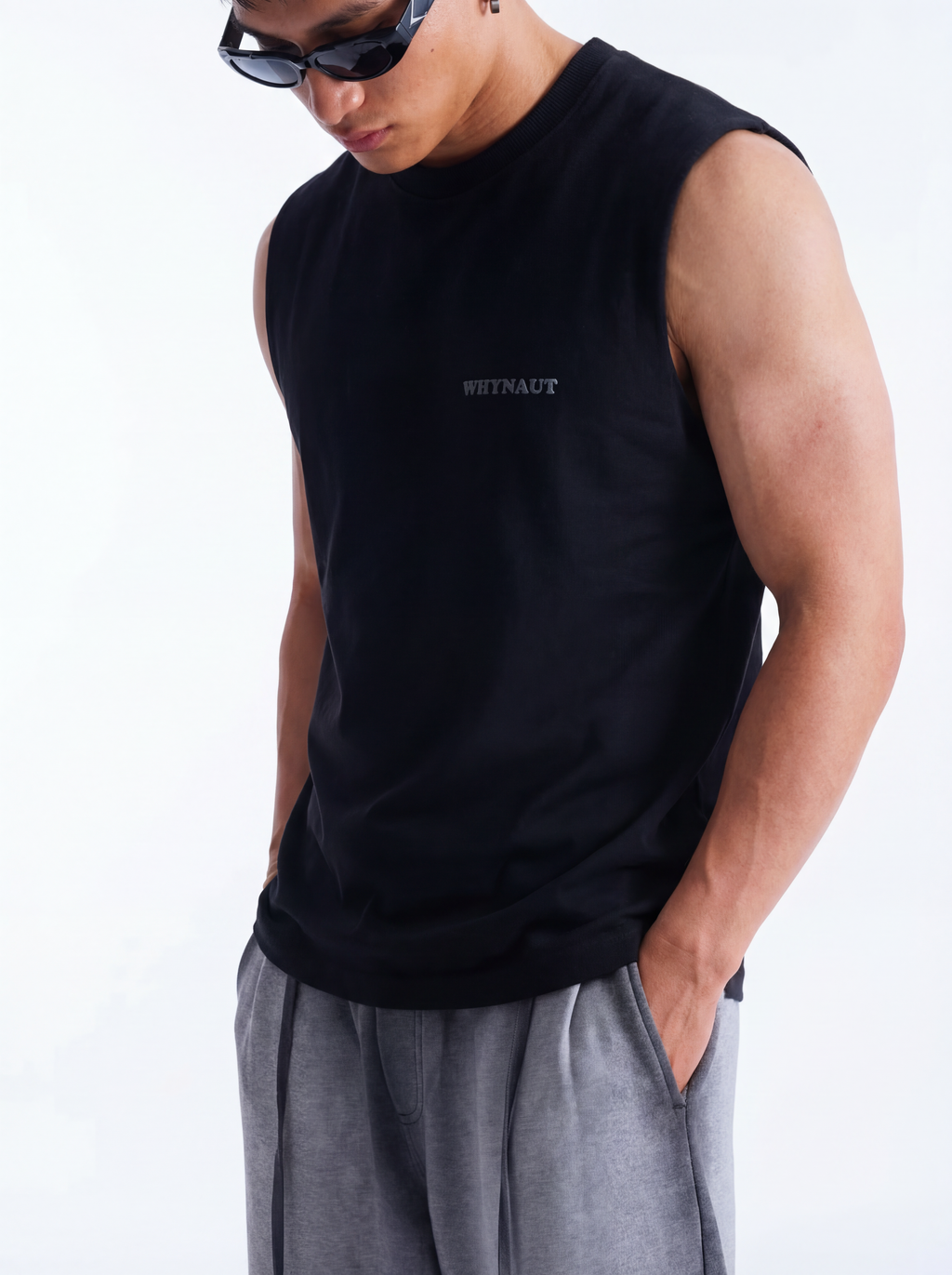BLACK TANK TEE